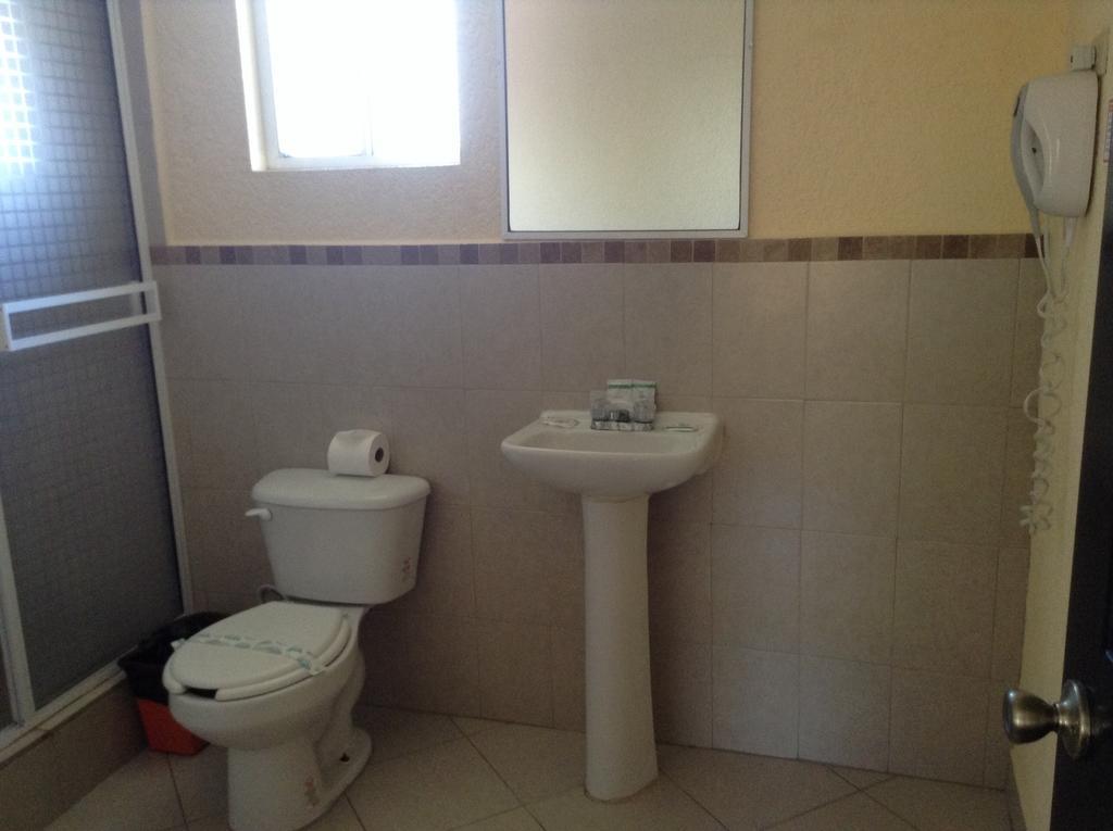 Motel Agora Ensenada Cameră foto