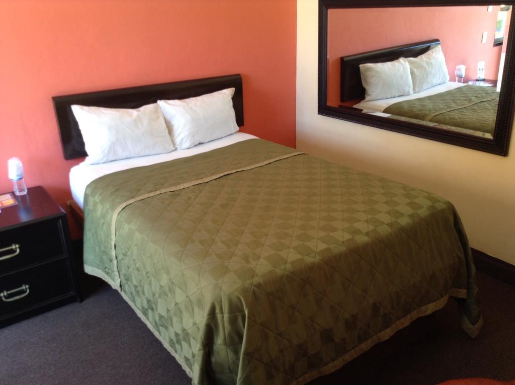 Motel Agora Ensenada Cameră foto